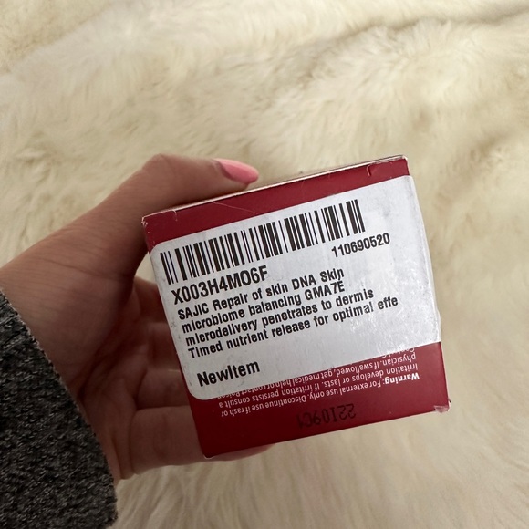 SAJIC RENUTRUATE SENSITIVE NOURISHING CREAM - Picture 8 of 9